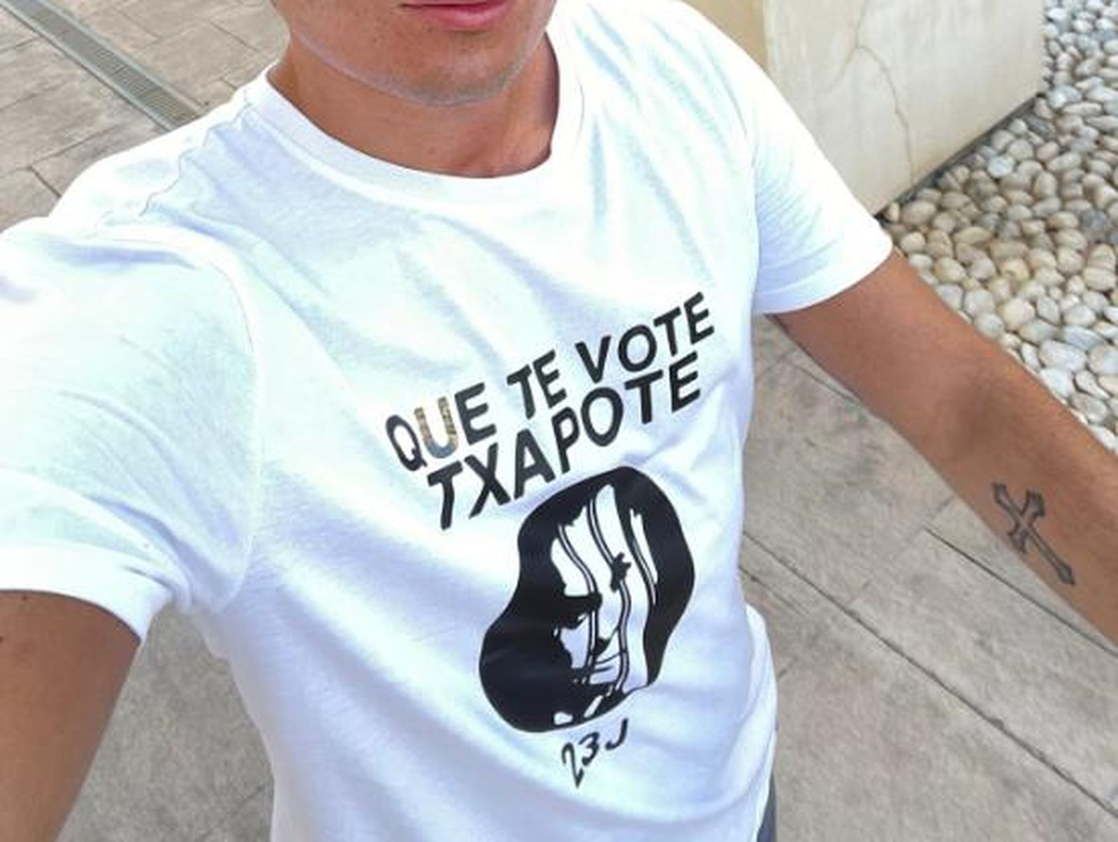 Camiseta motivo de la denuncia de Facua.