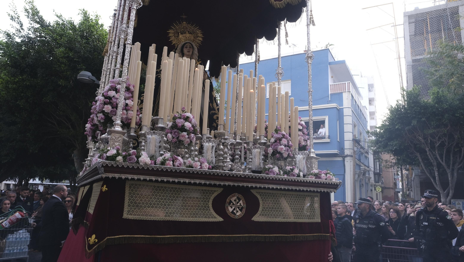La procesión del Rosario del Mar por las calles de Almería, en imágenes