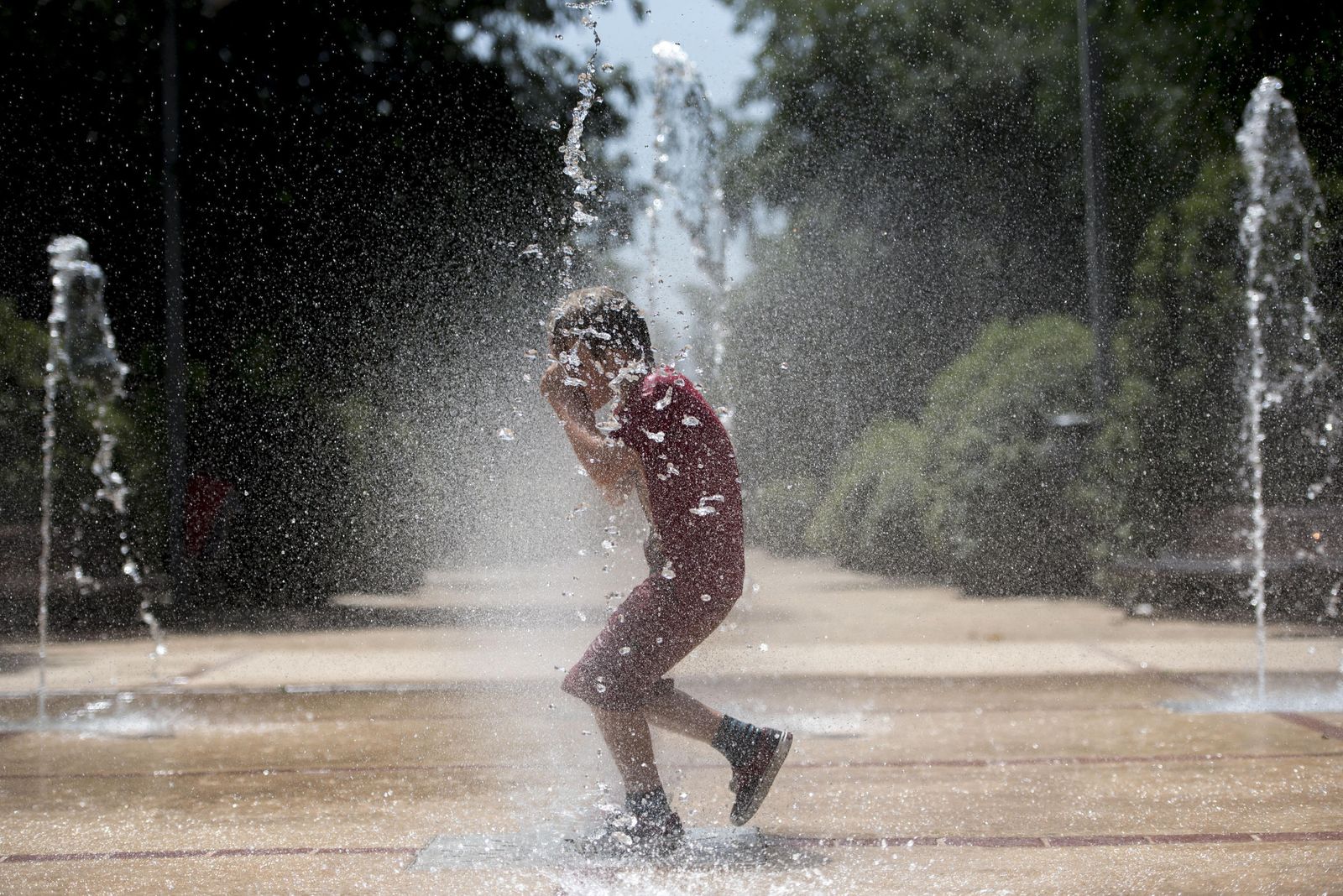 El tiempo en Granada: Calima y posibilidad de tormentas como previa a una bajada "extraordinaria" de las temperaturas