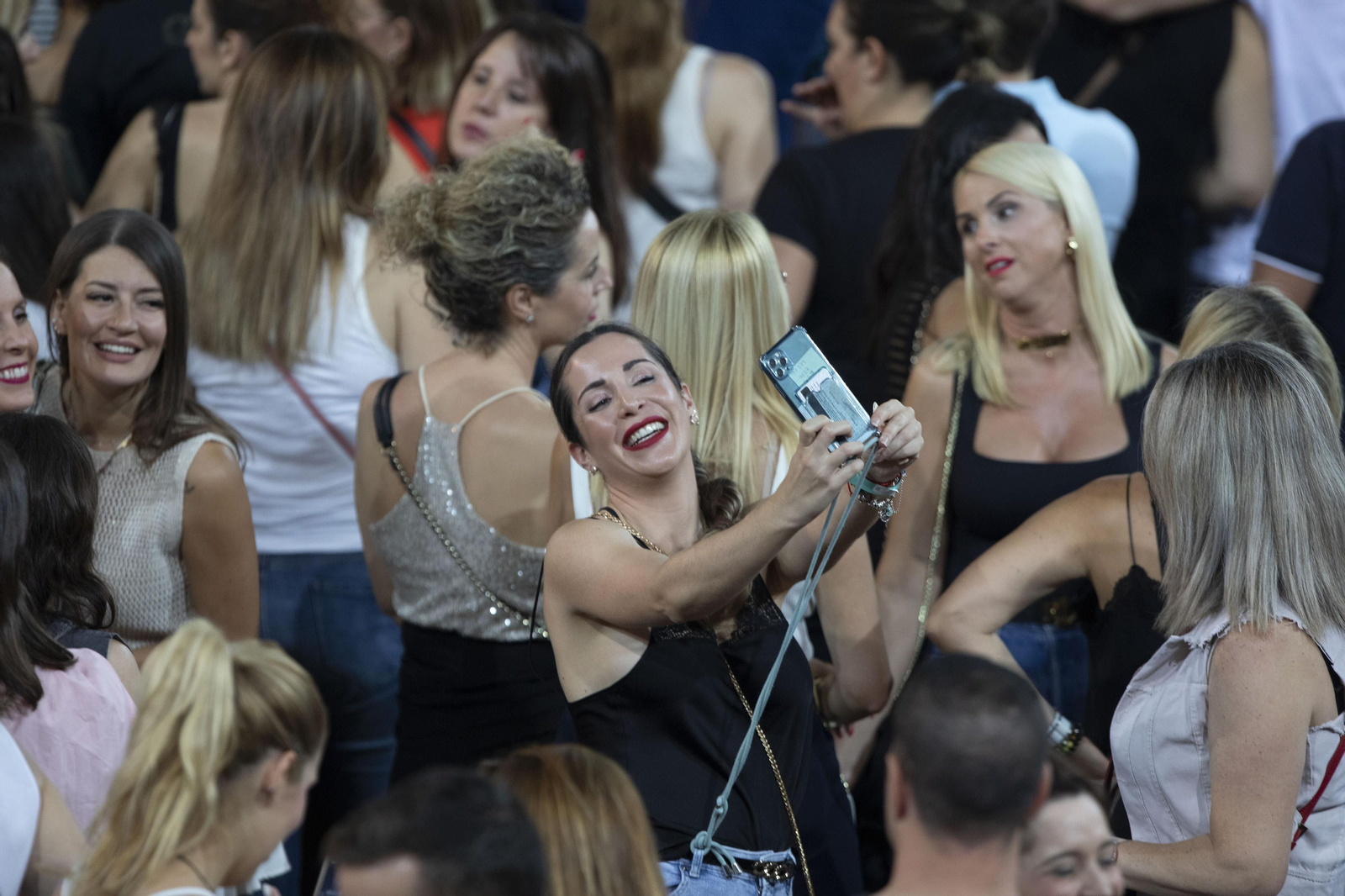 Así ha sido el concierto de Alejandro Sanz en la Plaza de Toros de Granada, en imágenes