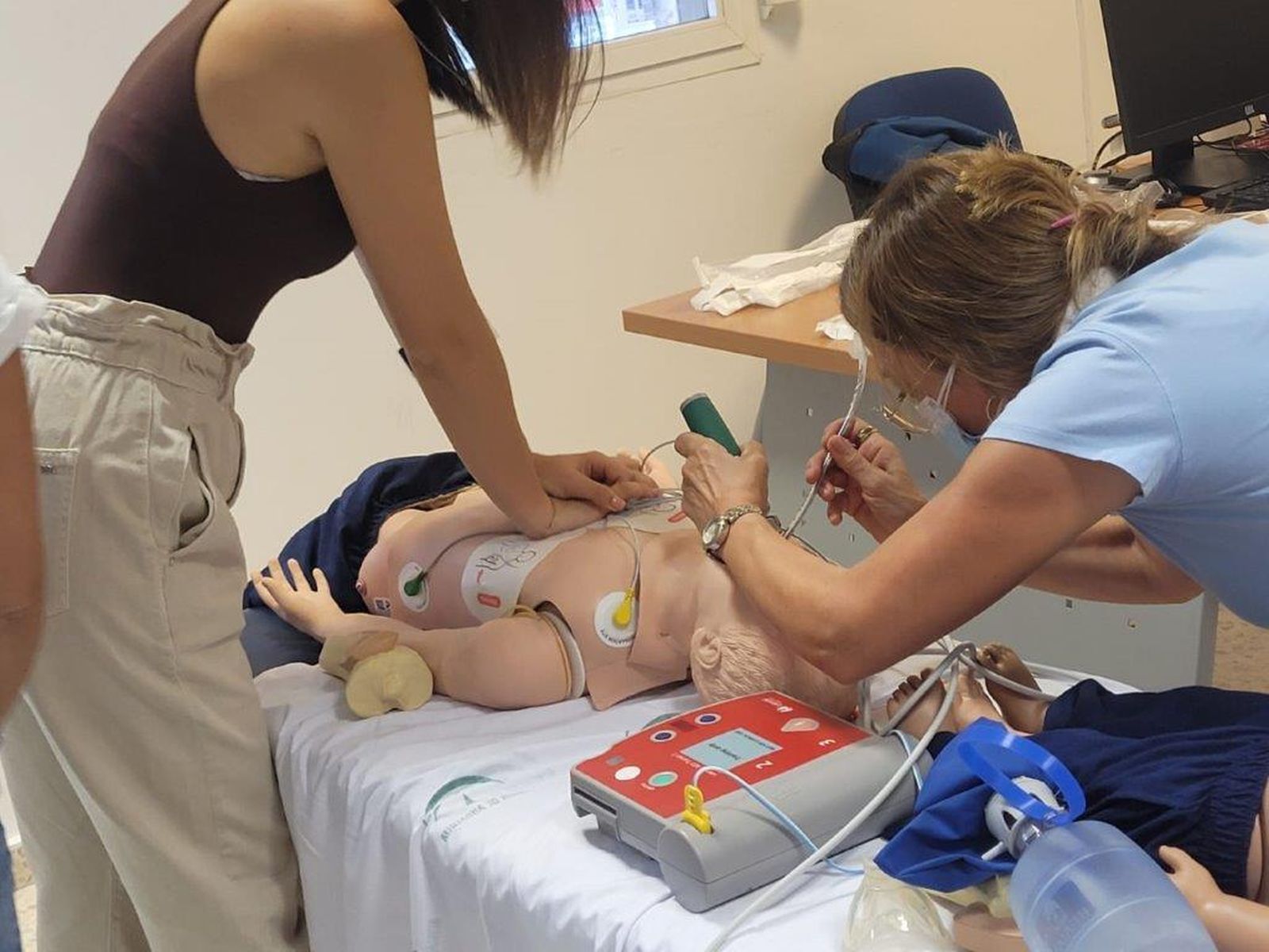 Curso de Soporte Vital Avanzado Pediátrico y Neonatal en el Hospital de Puerto Real