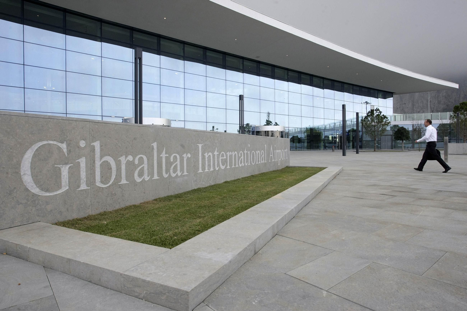 Entrada al aeropuerto de Gibraltar.