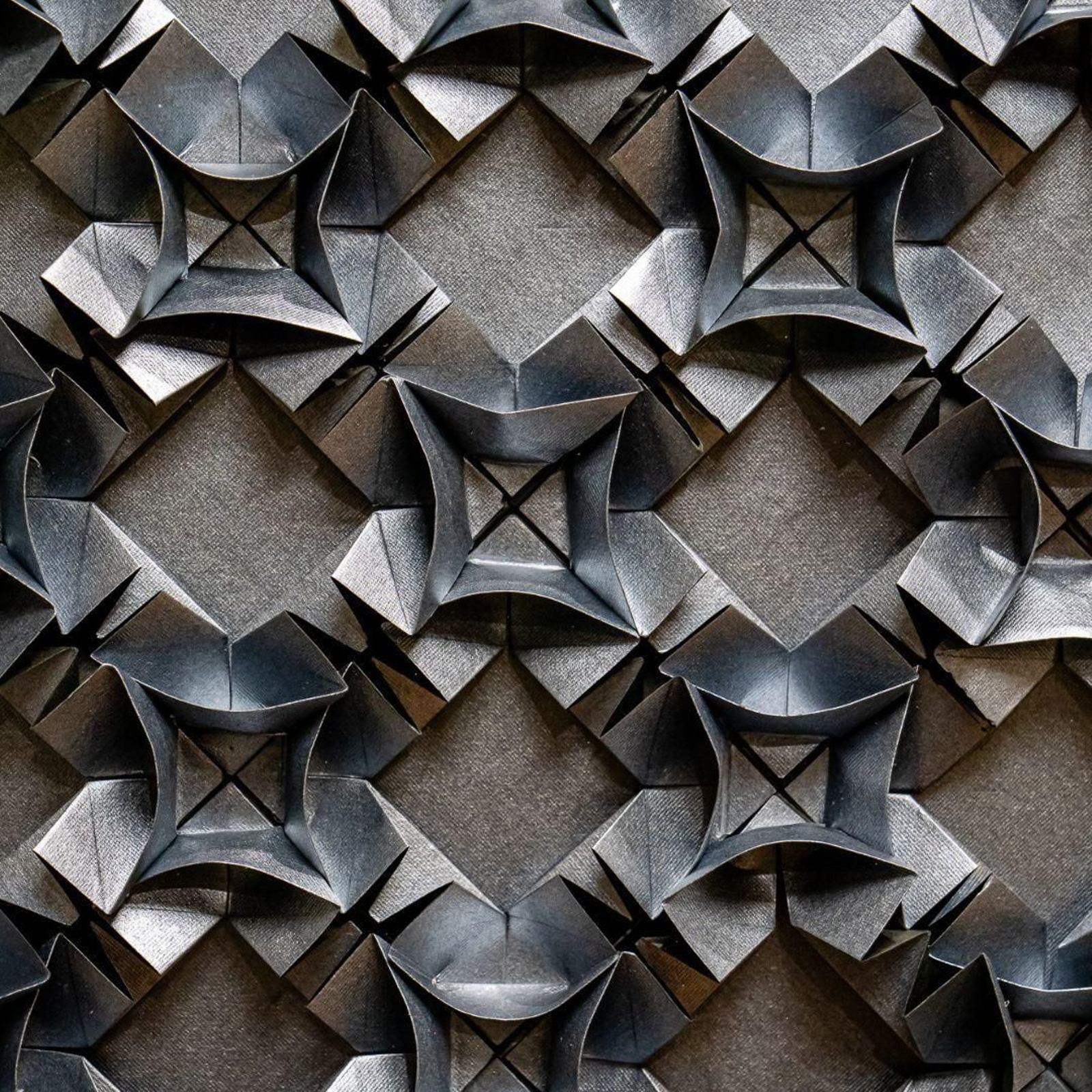 Aprende a hacer origami con Juan Oto en Jaén de Vinos.