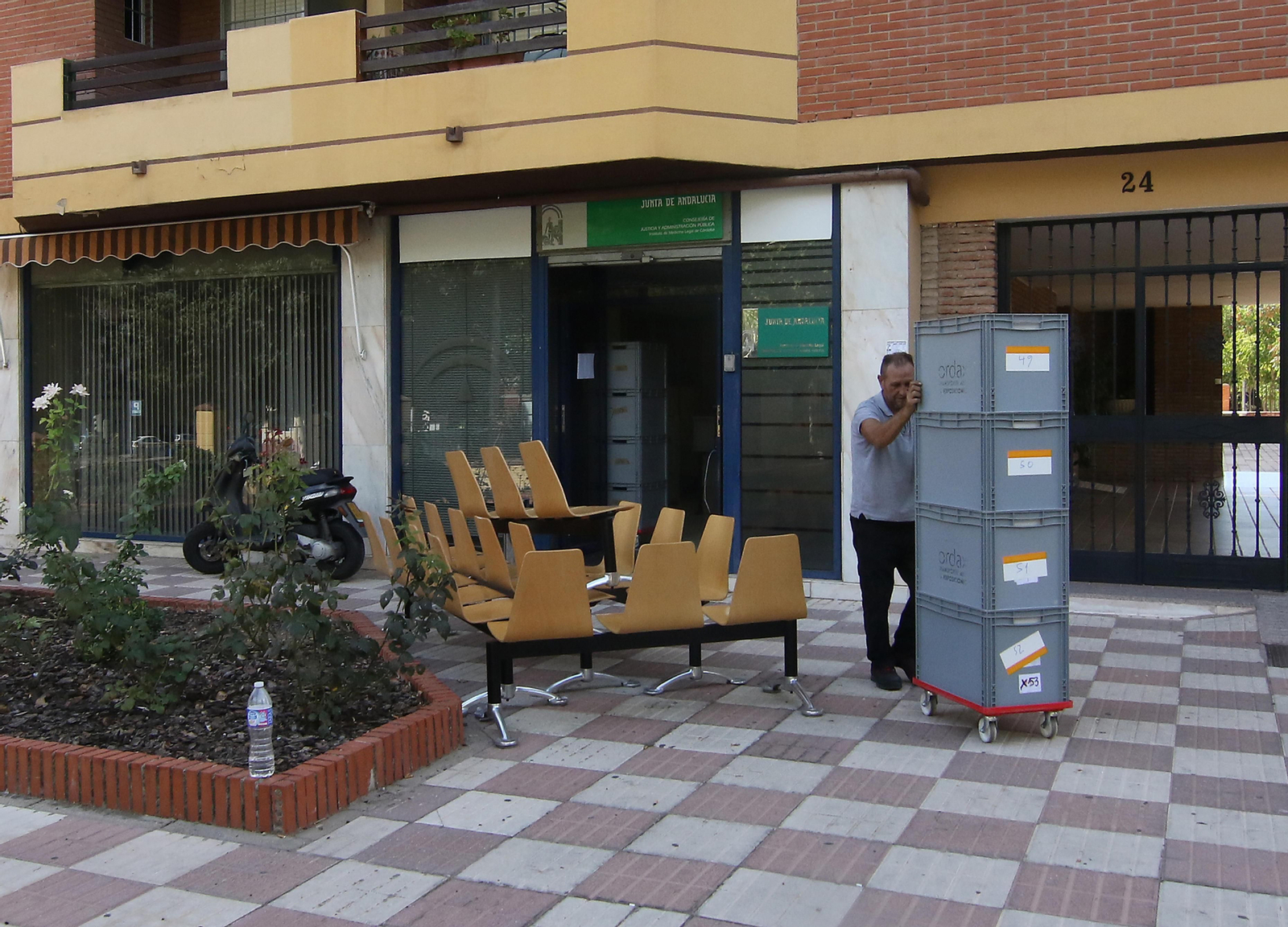 La empresa inicia el traslado del Instituto de Medicina Legal.