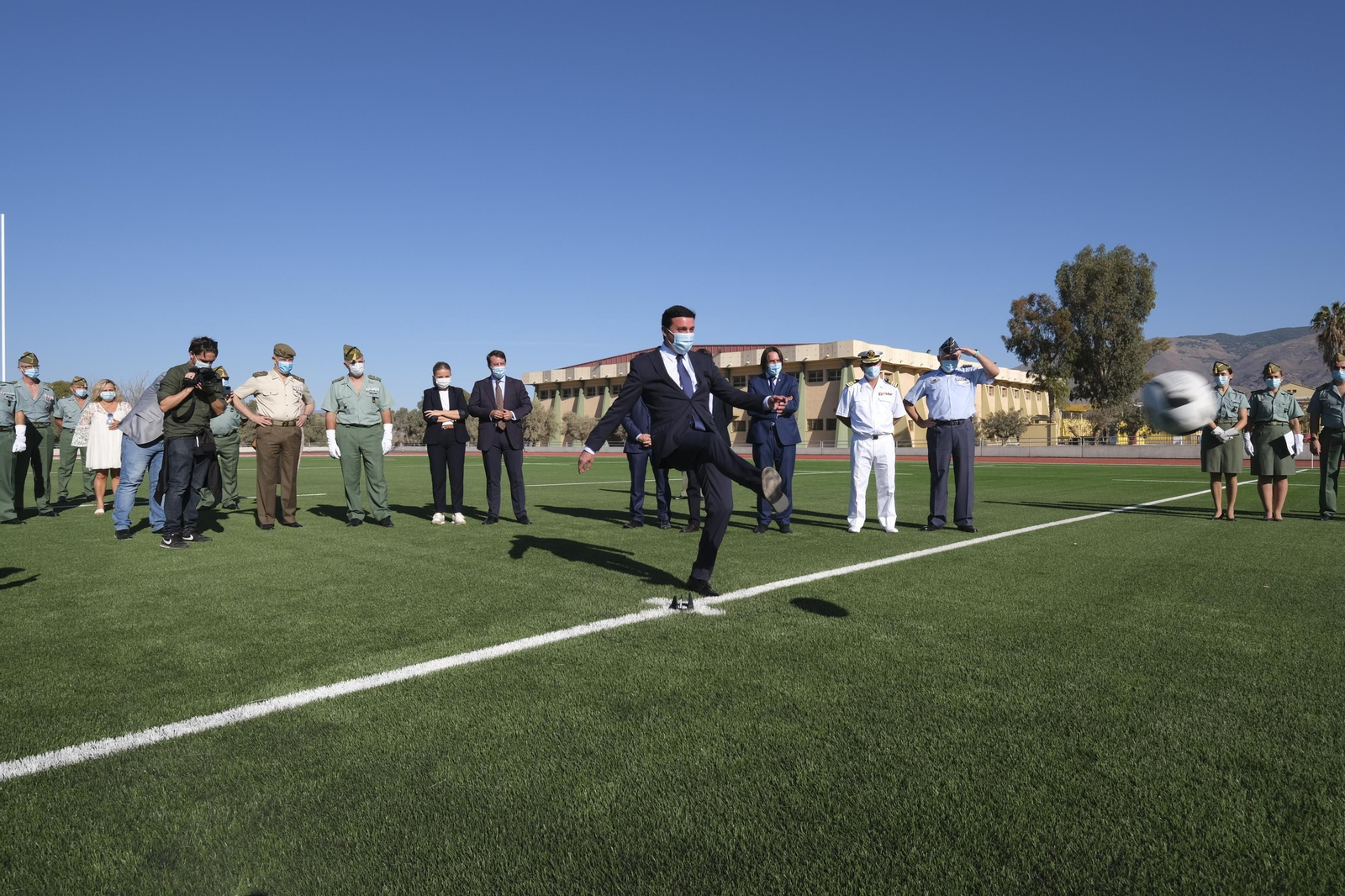 Fotogalería inauguración pista de atletismo y campo de rugby en la Base Militar Álvarez de Sotomayor