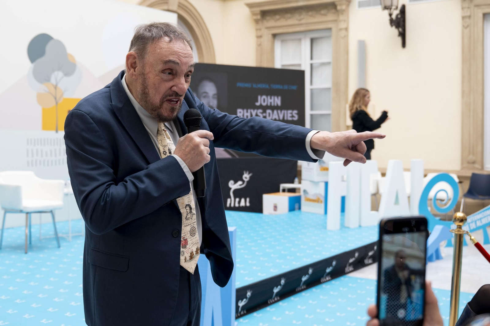 La estrella a JOHN RHYS-DAVIES luce en el paseo de la fama de Almería