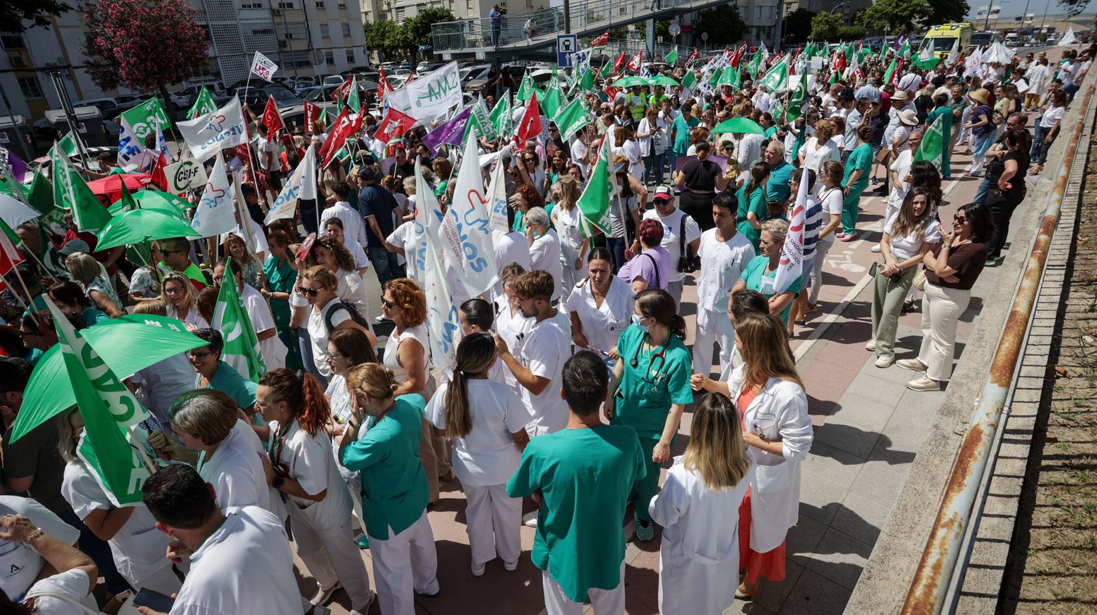 Imágenes de la manifestación en jerez por una Sanidad Pública y de Calidad