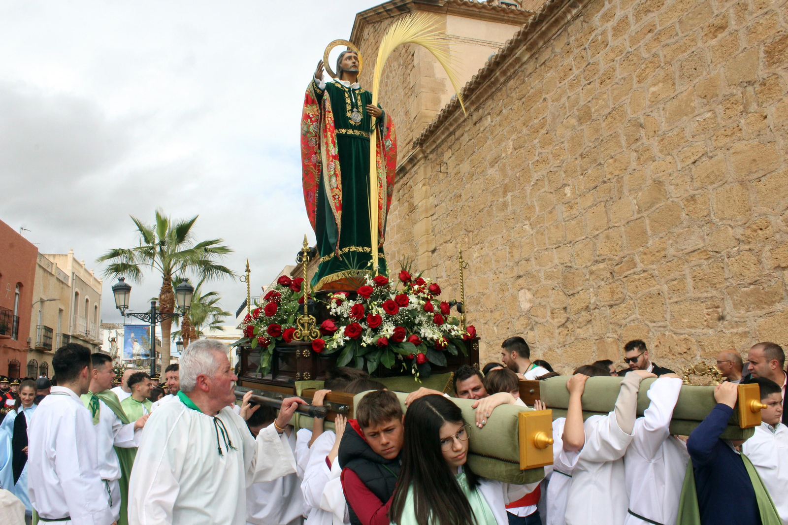 Las imágenes del Domingo de Resurrección en Turre: carreras de San Juan