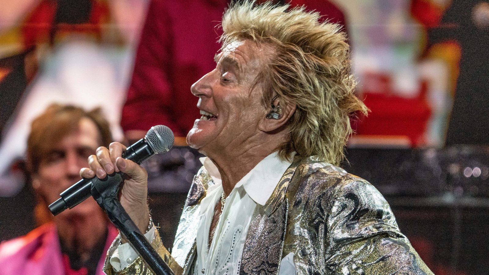 Rod Stewart, en un momento del concierto en Marbella. Rod Stewart, en un momento del concierto en Marbella.