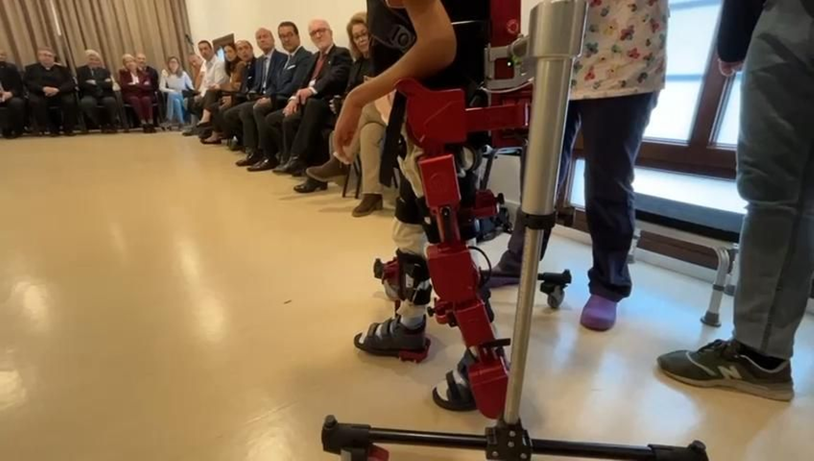 Asi es el exoesqueleto pediátrico del Centro de Estimulación Precoz del Buen Fin