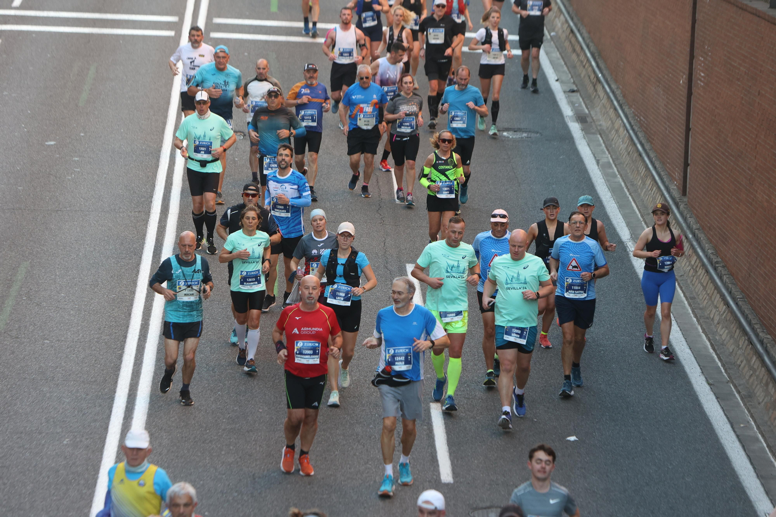 Búscate en la Zurich maratón de Sevilla