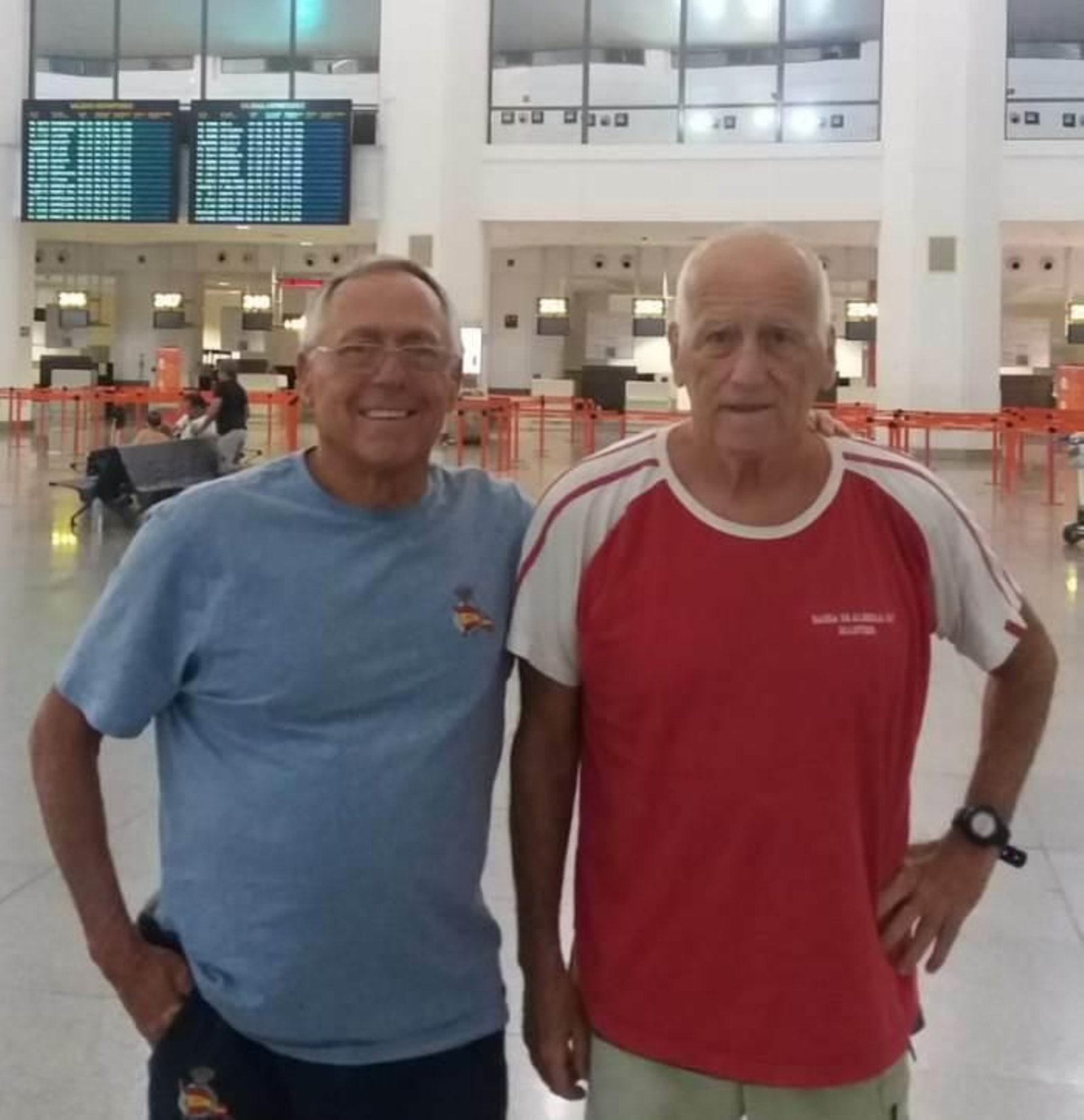Joaquín Canales y Alberto Murillo en al Aeropuerto de Málaga.