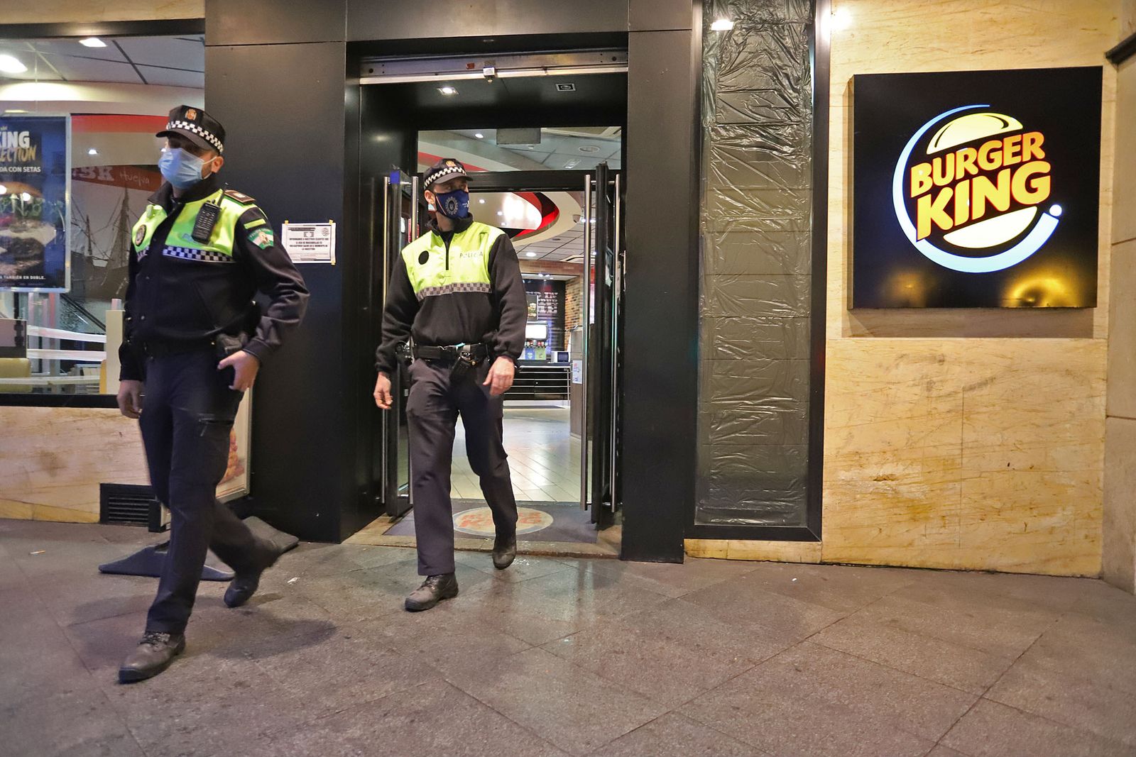 La Policía Local de Huelva controla el cumplimiento de las restricciones anti Covid