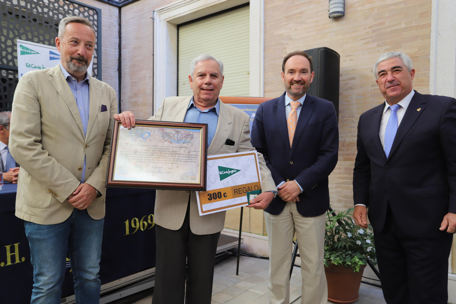 Presentación del cartel oficial conmemorativo de la “XLVII Edición de la Semana Náutica internacional Colombina 2019”