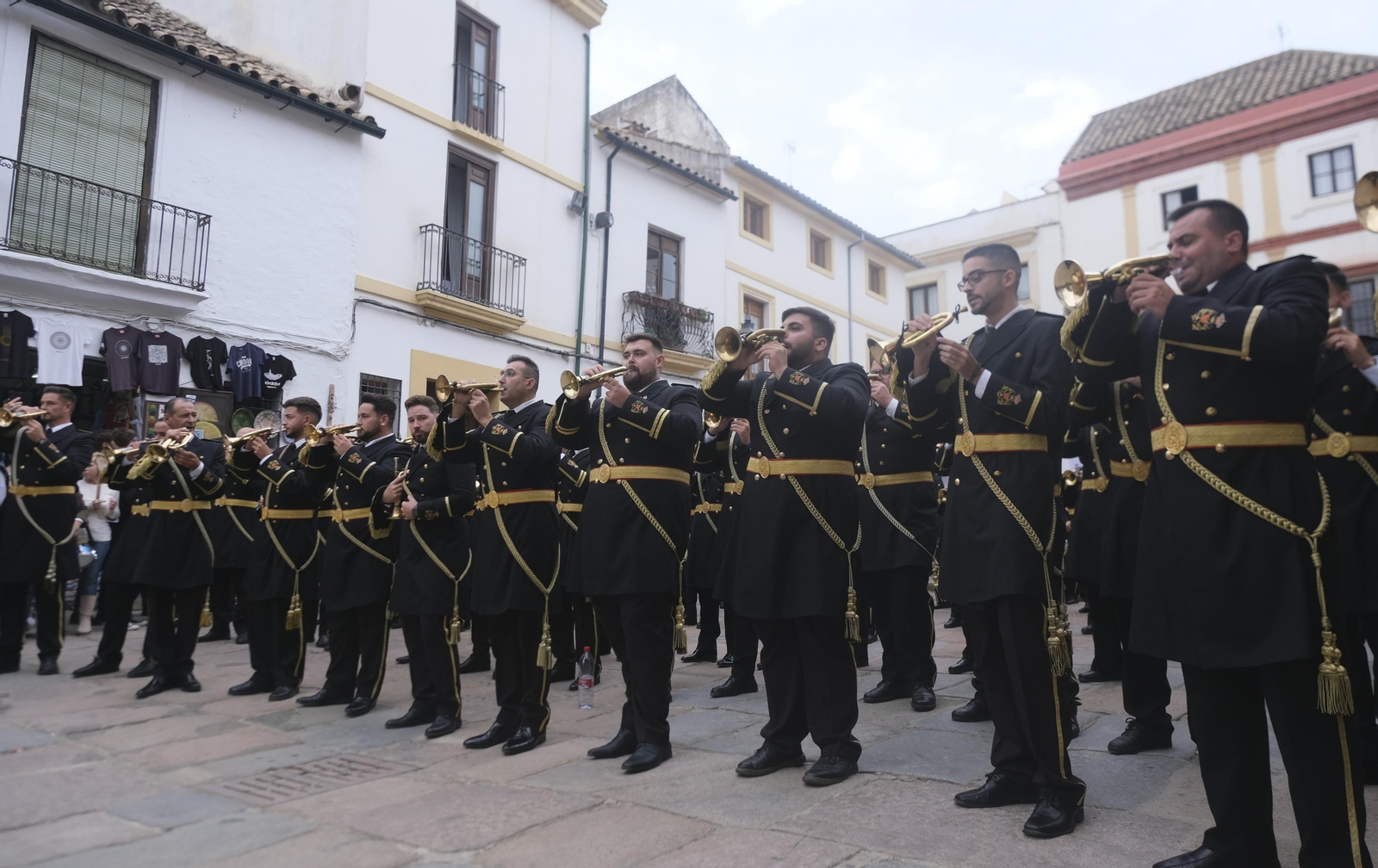 Las bandas de música de Córdoba tocan por San Rafael, en fotografías