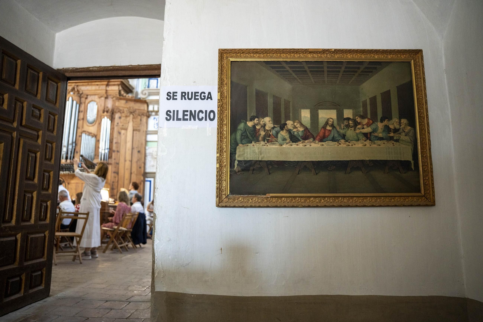 Eucaristía y procesión de Exaltación de la Cruz en la localidad de Vélez-Rubio