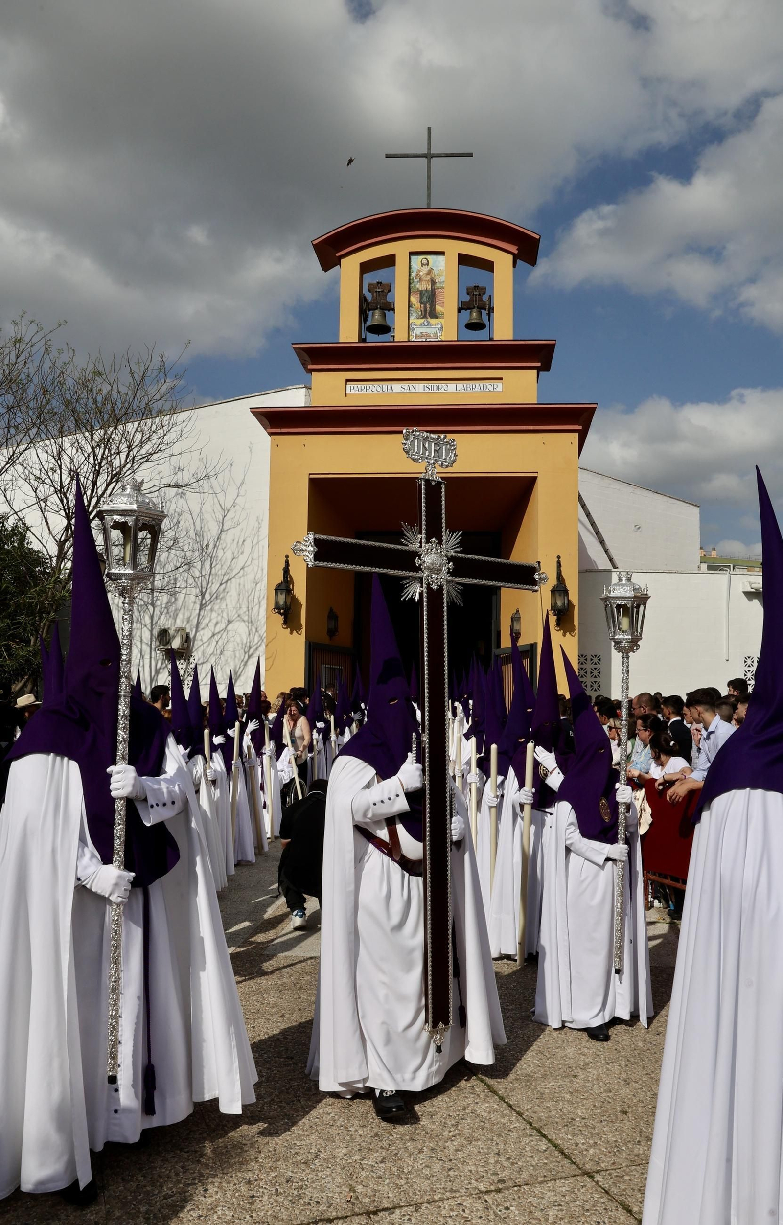 Las imágenes de la Hermandad de Pino Montano en la Semana Santa de Sevilla 2025