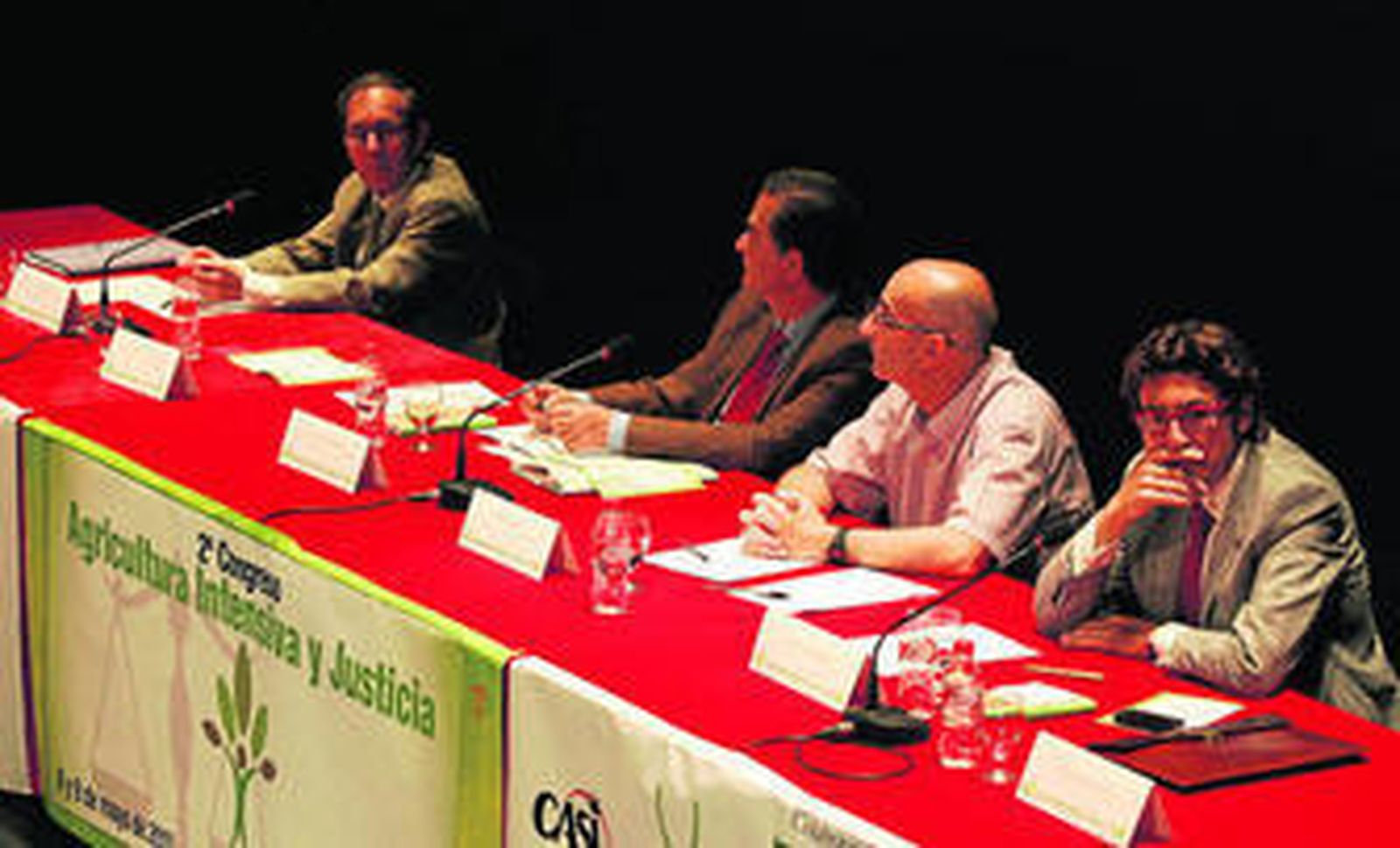 José Francisco García Quintana, primero por la izquierda, durante el II Congreso de Agricultura Intensiva y Justicia celebrado esta semana en Almería.