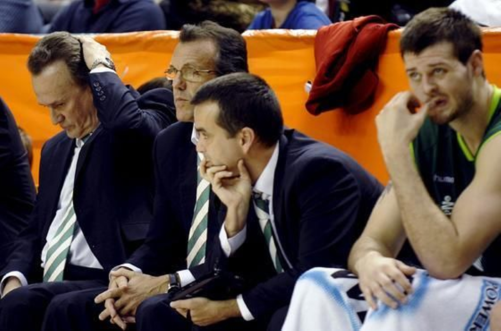 El Unicaja cae ante el Valencia lastrado por una mala primera parte. / EFE