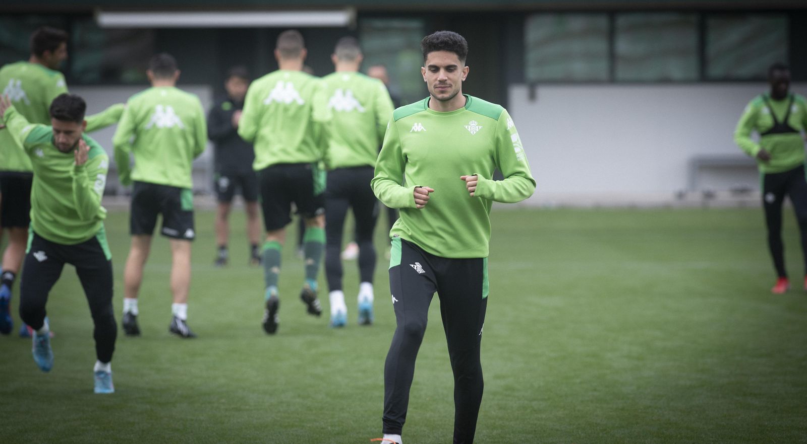 Bartra, en el entrenamiento de este pasado miércoles.