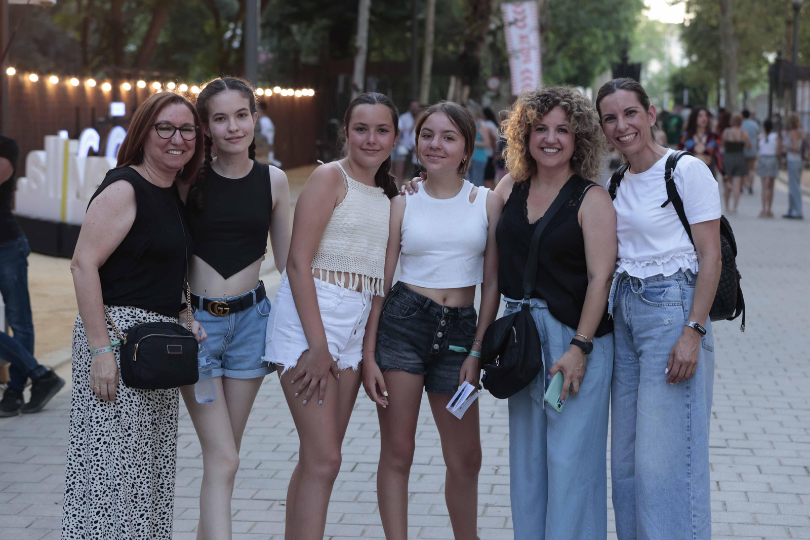 Búscate en el concierto de Lola Índigo