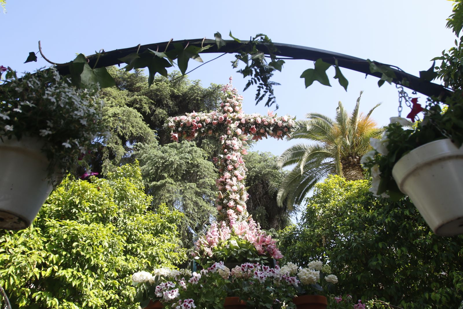 El viernes de Las Cruces de Córdoba, en imágenes