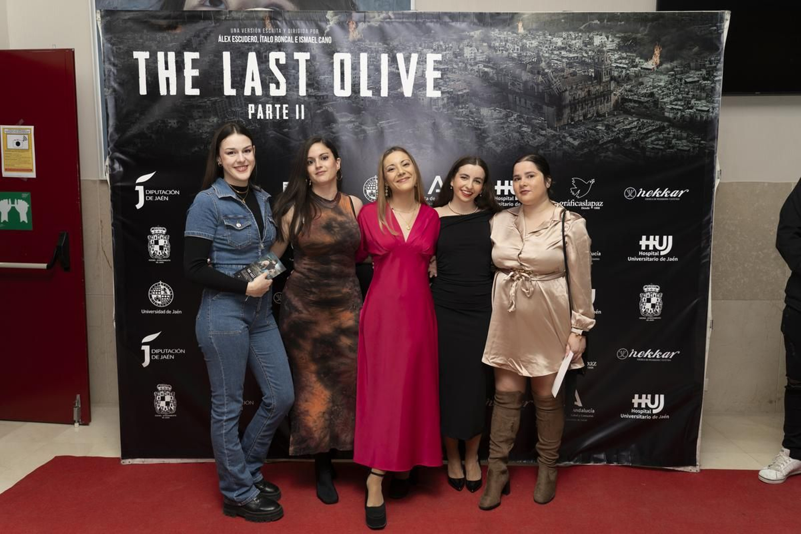 Imágenes de una noche para el recuerdo: así fue la premier de The Last Olive