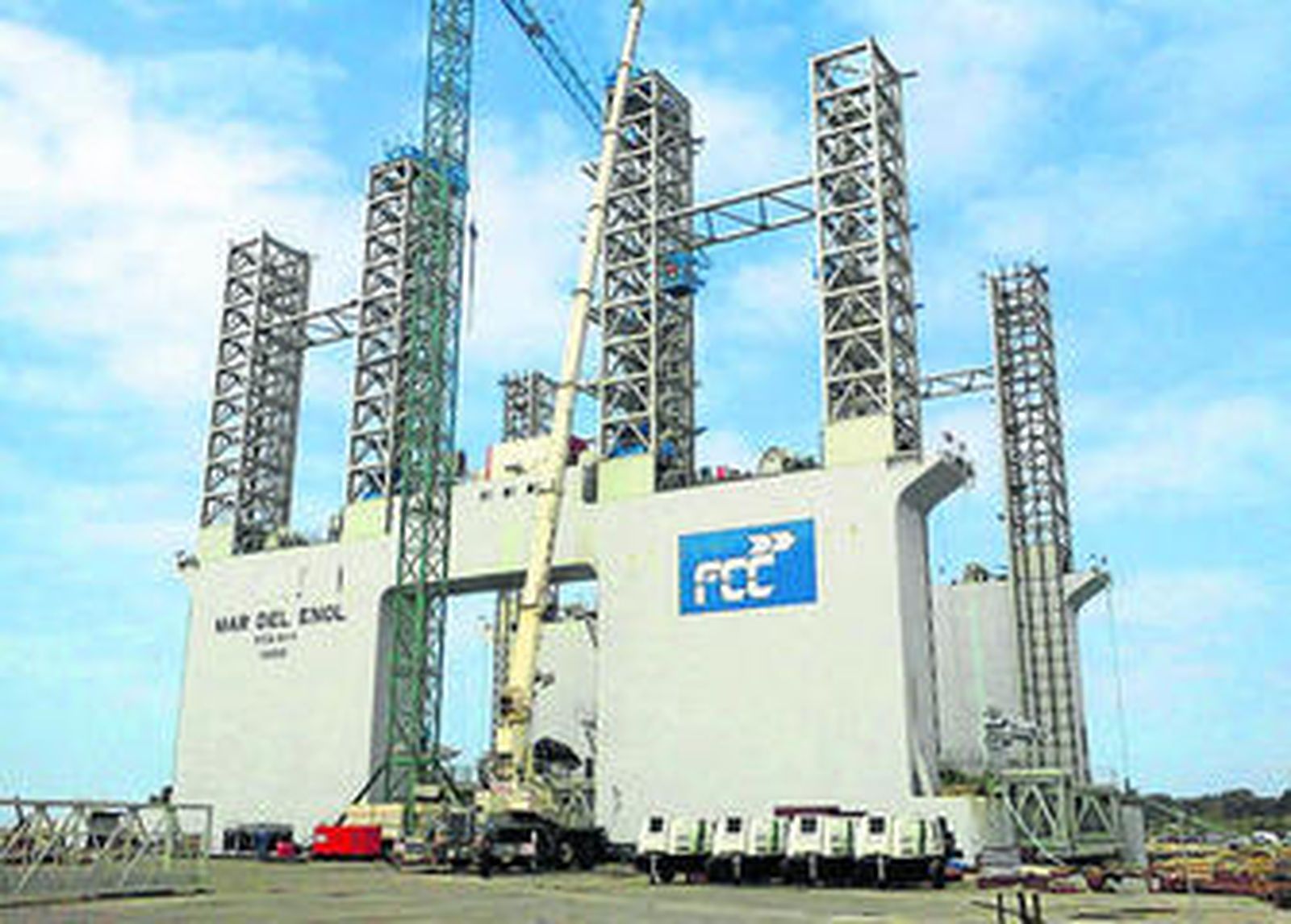 Los trabajos de transformación del dique flotante Mar de Enol se han realizado en el río Guadalete.