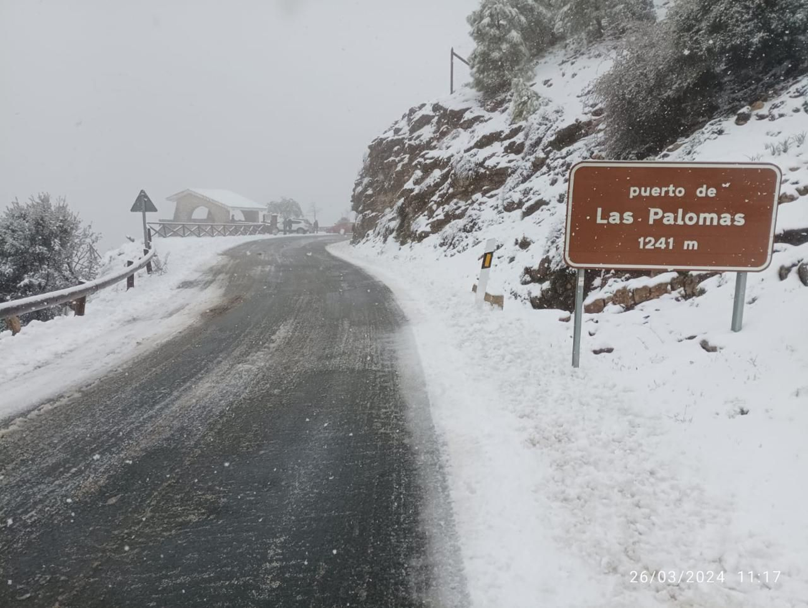 En imágenes: la provincia de Jaén se tiñe de blanco con nieve en todas sus sierras