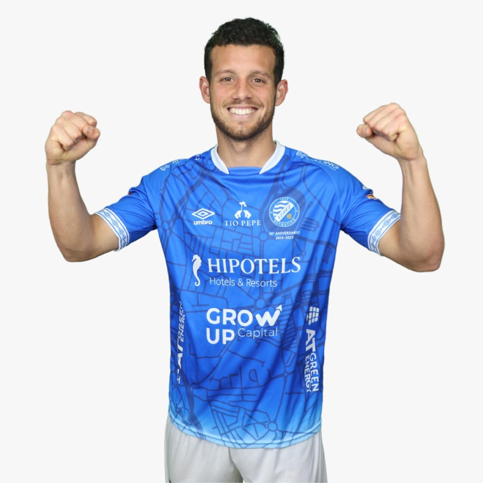 David León ha entrado en la lista y se perfila como sustituto de Beny en el lateral este domingo.