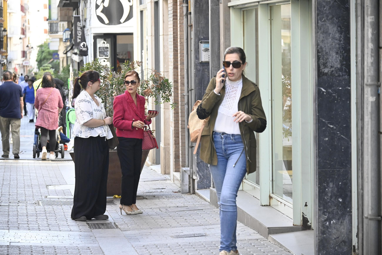 Imágenes de ambiente del jueves 24 de octubre en Huelva