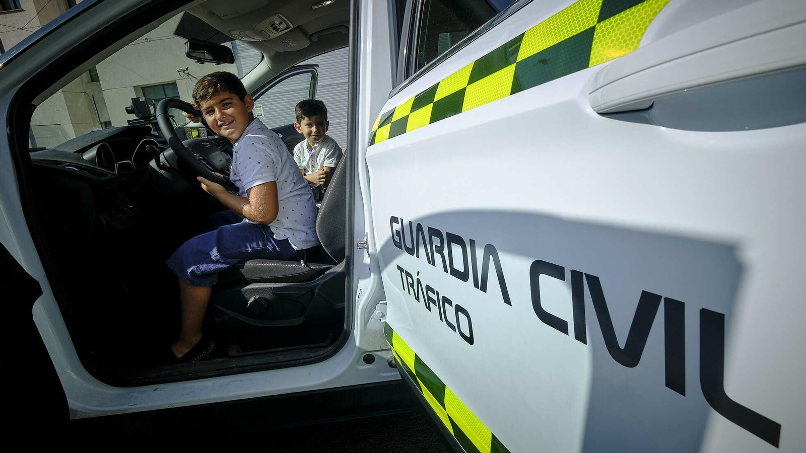 Instantánes durante la jornada de Puertas abiertas en el patio la Comandancia