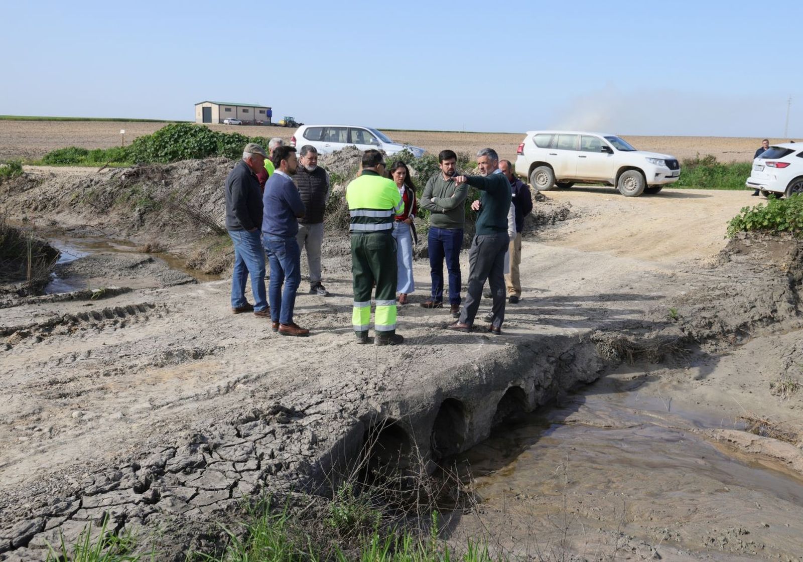 Inspección de caminos rurales y arroyos tras las borrascas.