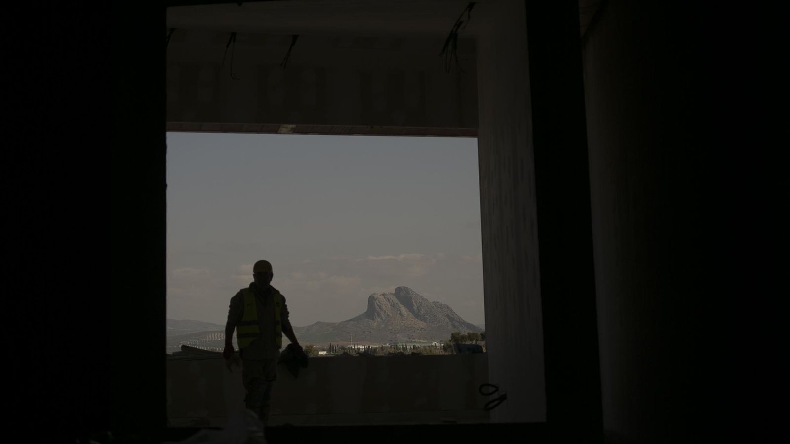Vista de la Peña de los Enamorados desde el interior del futuro museo