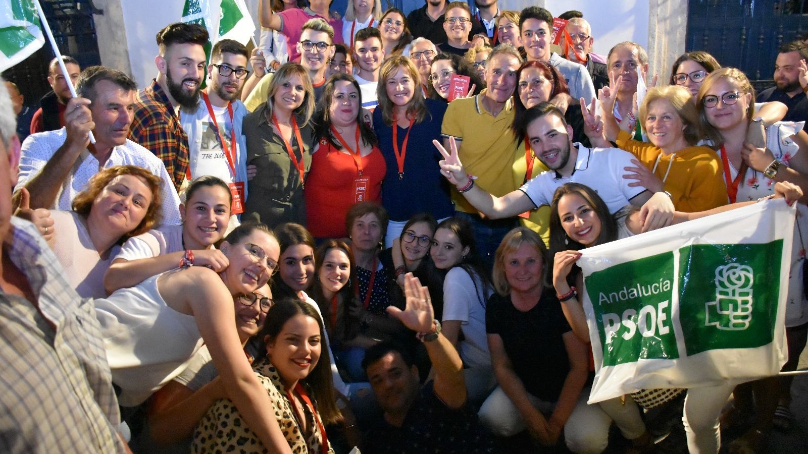 El PSOE de Níjar celebra la victoria el pasado domingo.