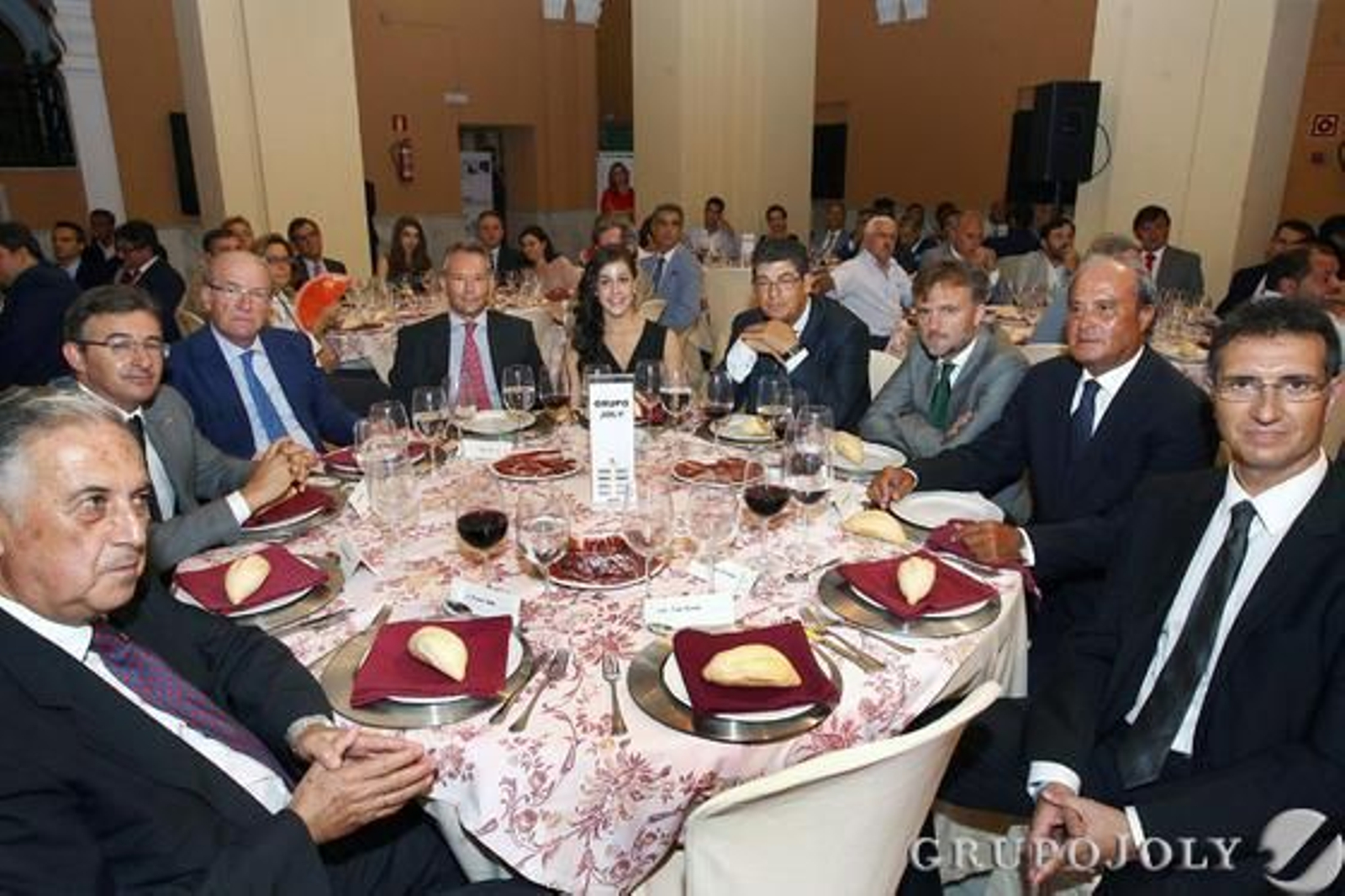 Enrique Pérez Viguera, Francisco Ruiz, Pedro Rodríguez, José Joly, Carolina Marín, Diego Valderas, José Fiscal, Antonio Ponce y Javier Chaparro.

Foto: Alberto Dominguez/ Paqui Segarra
