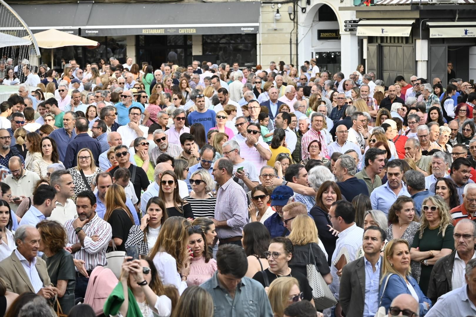 Imágenes de la concentración por las infraestructuras para Huelva