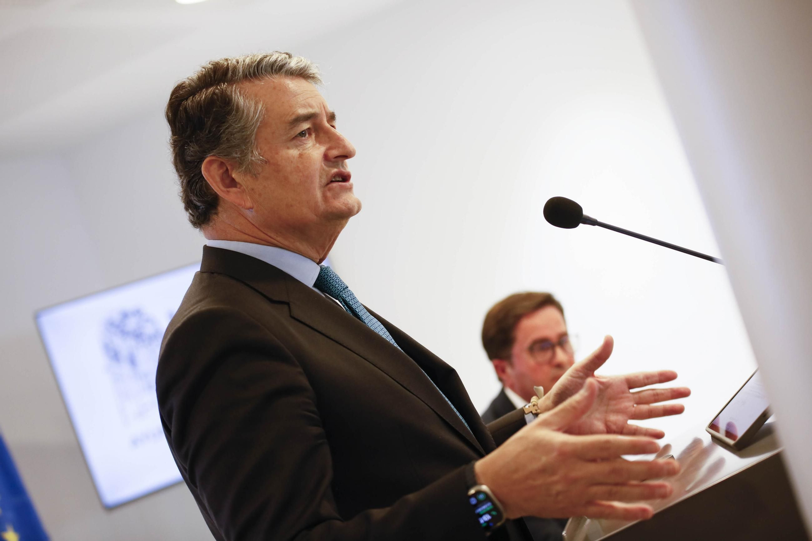 El consejero Antonio Sanz y el alcalde ejidense Francisco Góngora, firman un convenio para la creación de un Centro de Emprendimiento Digital, en imágenes