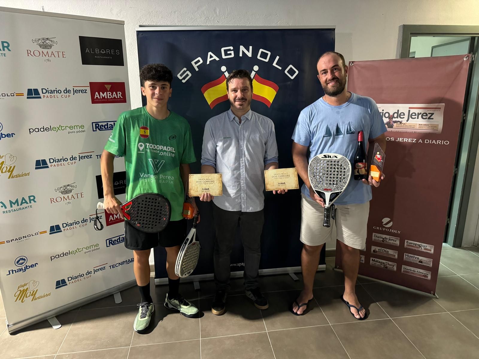 Imágenes de la entrega de trofeos de la IX Diario de Jerez Pádel Cup