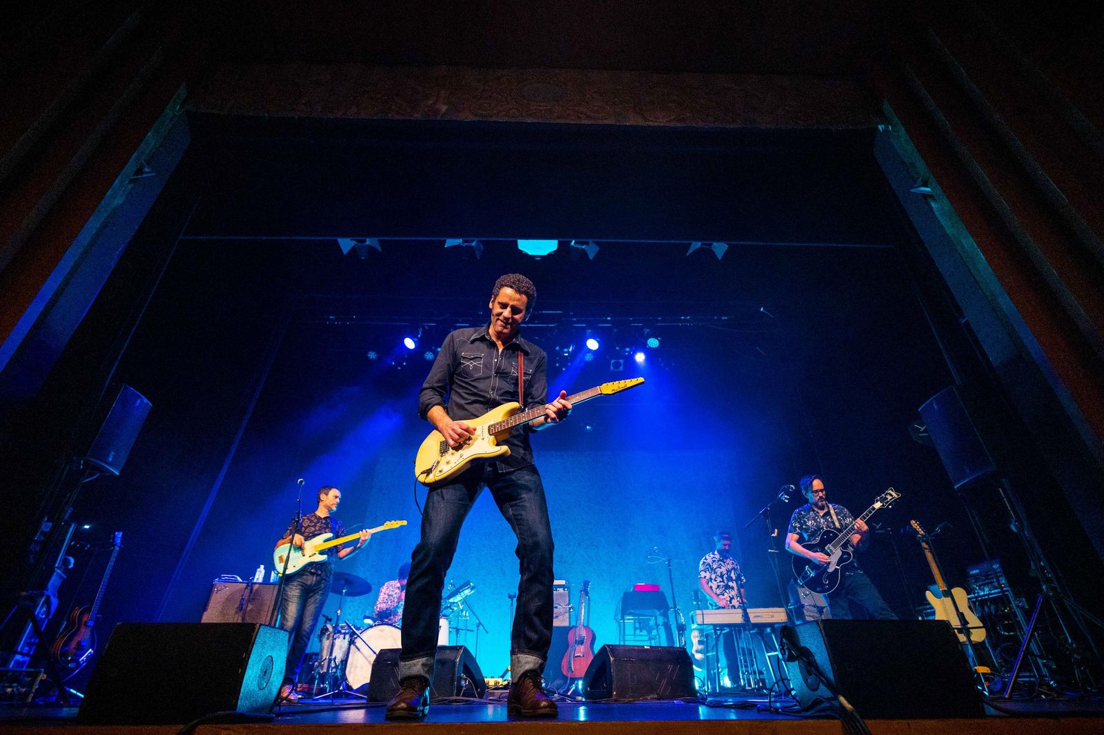 Espectacular concierto de Depedro en el Teatro de las Cortes de San Fernando