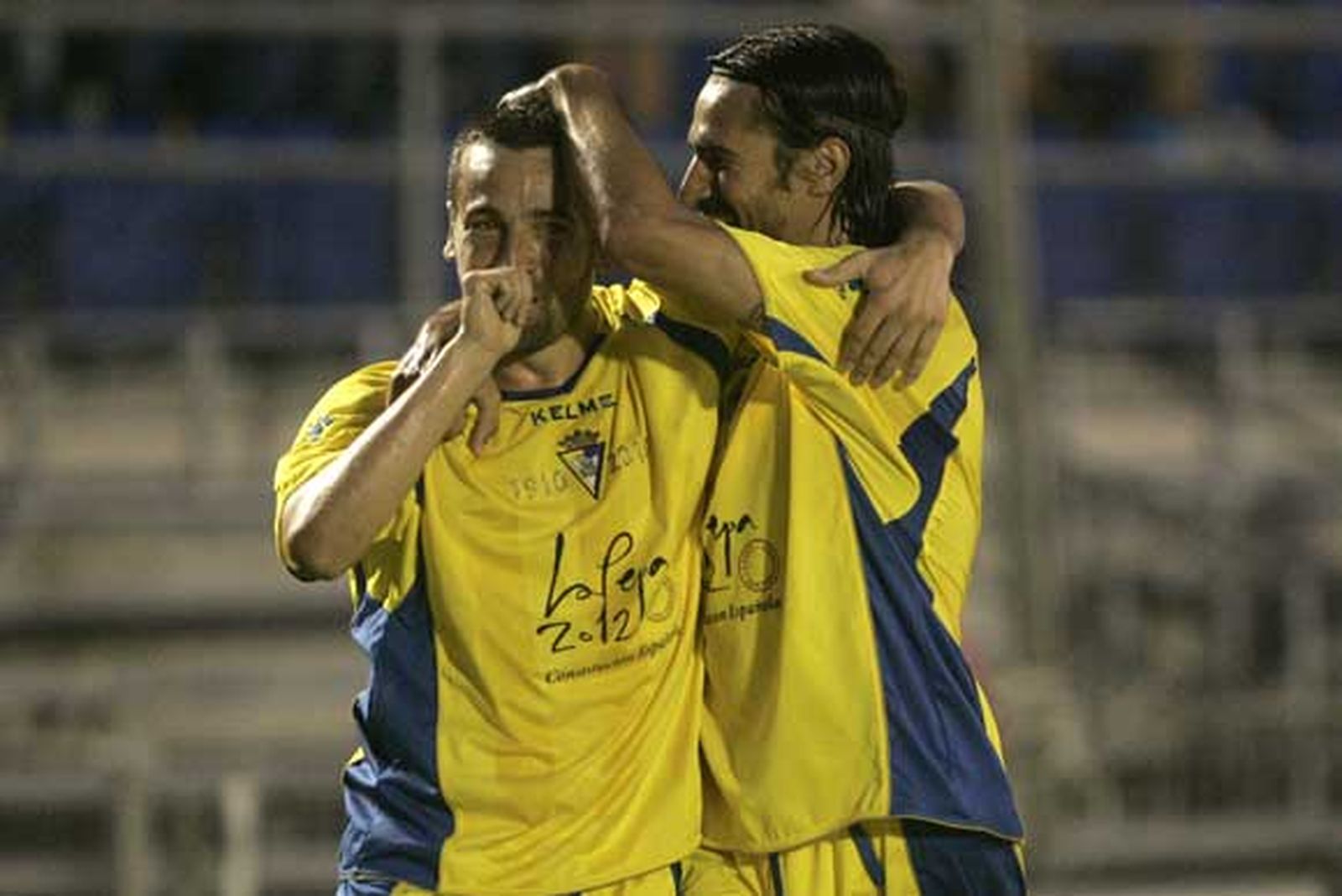 Aarón Bueno y la cantera se lucen en Copa (3-1)