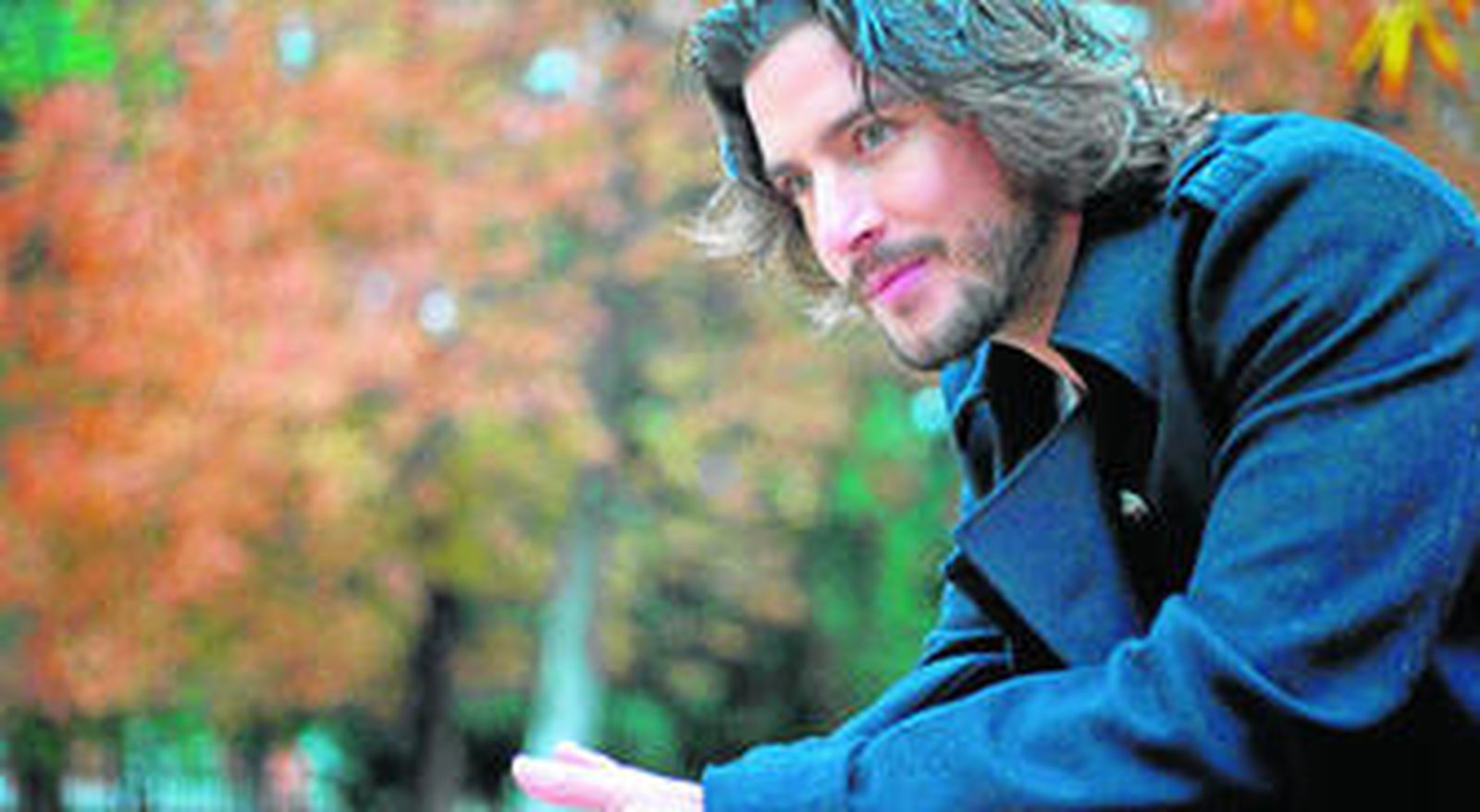 El artista se muestra muy agradecido por los continuos gestos de cariño de un público frente al que ha ido creciendo, profesional y personalmente, desde hace una década.