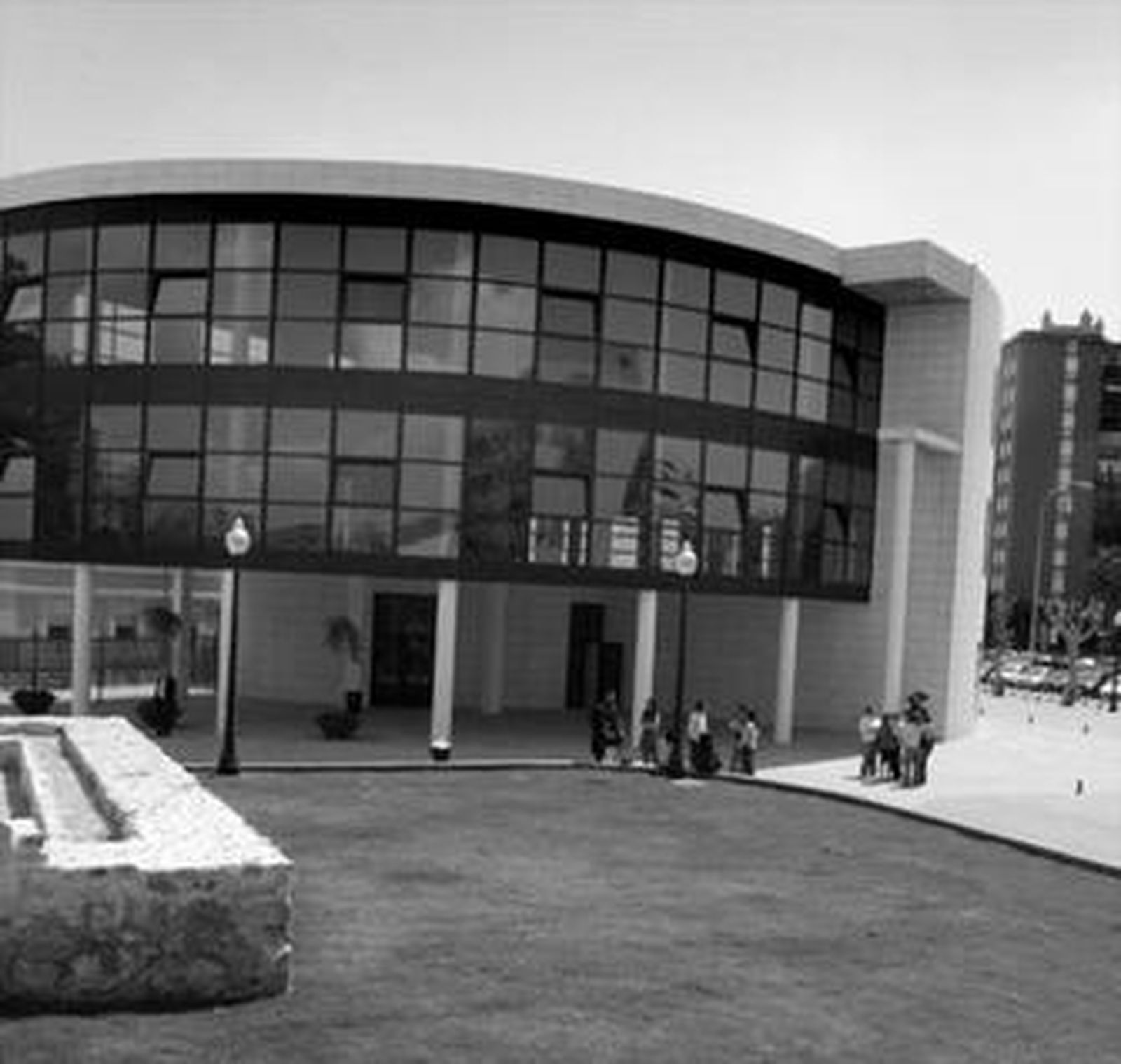 Instantánea del edificio que desde hace más de ochenta años alberga el Ayuntamiento de La Línea.