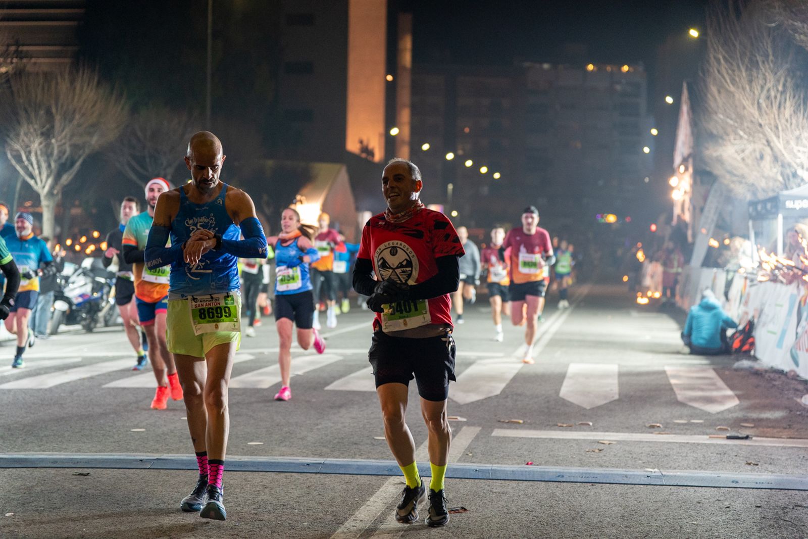 En imágenes: búscate en tu llegada a meta de la Carrera de San Antón 2026 (7)