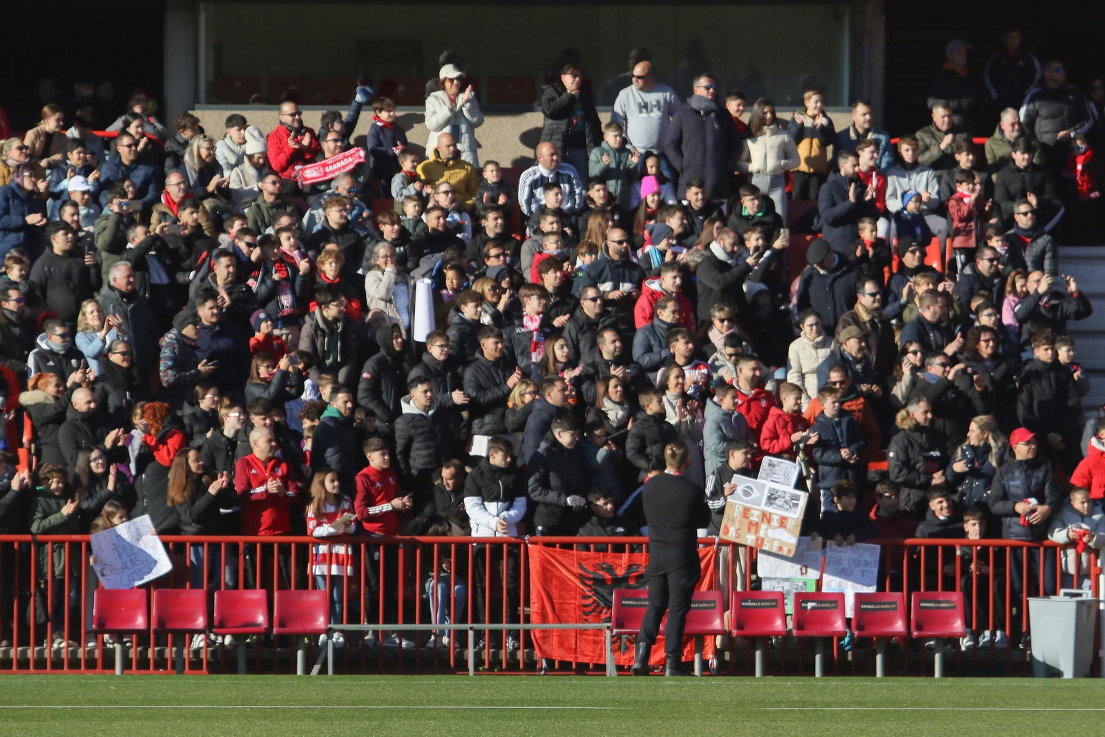 Encuéntrate en Los Cármenes en el entreno del Granada CF