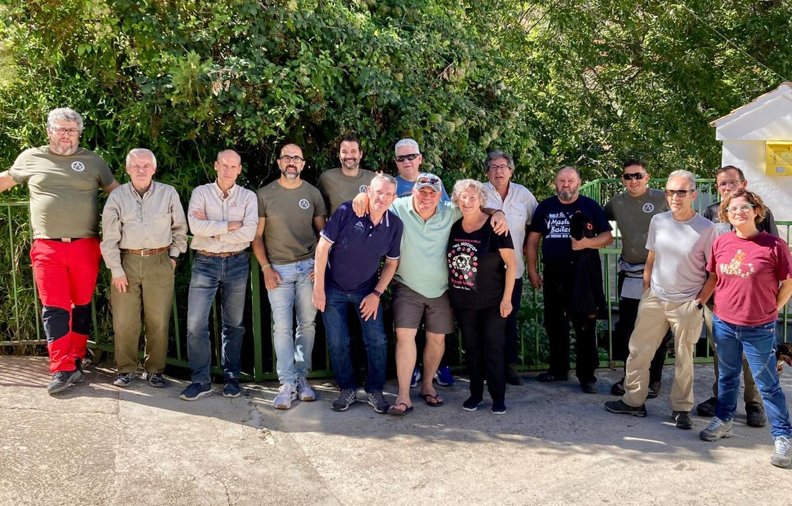 Miembros de la Asociación para la Conservación Piscícola y de los Ecosistemas del Sur