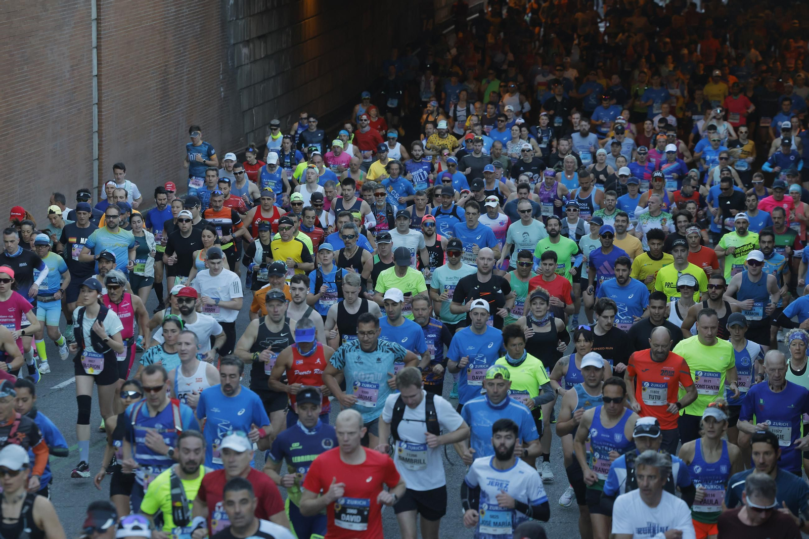 Búscate en el Zurich Maratón de Sevilla 2025