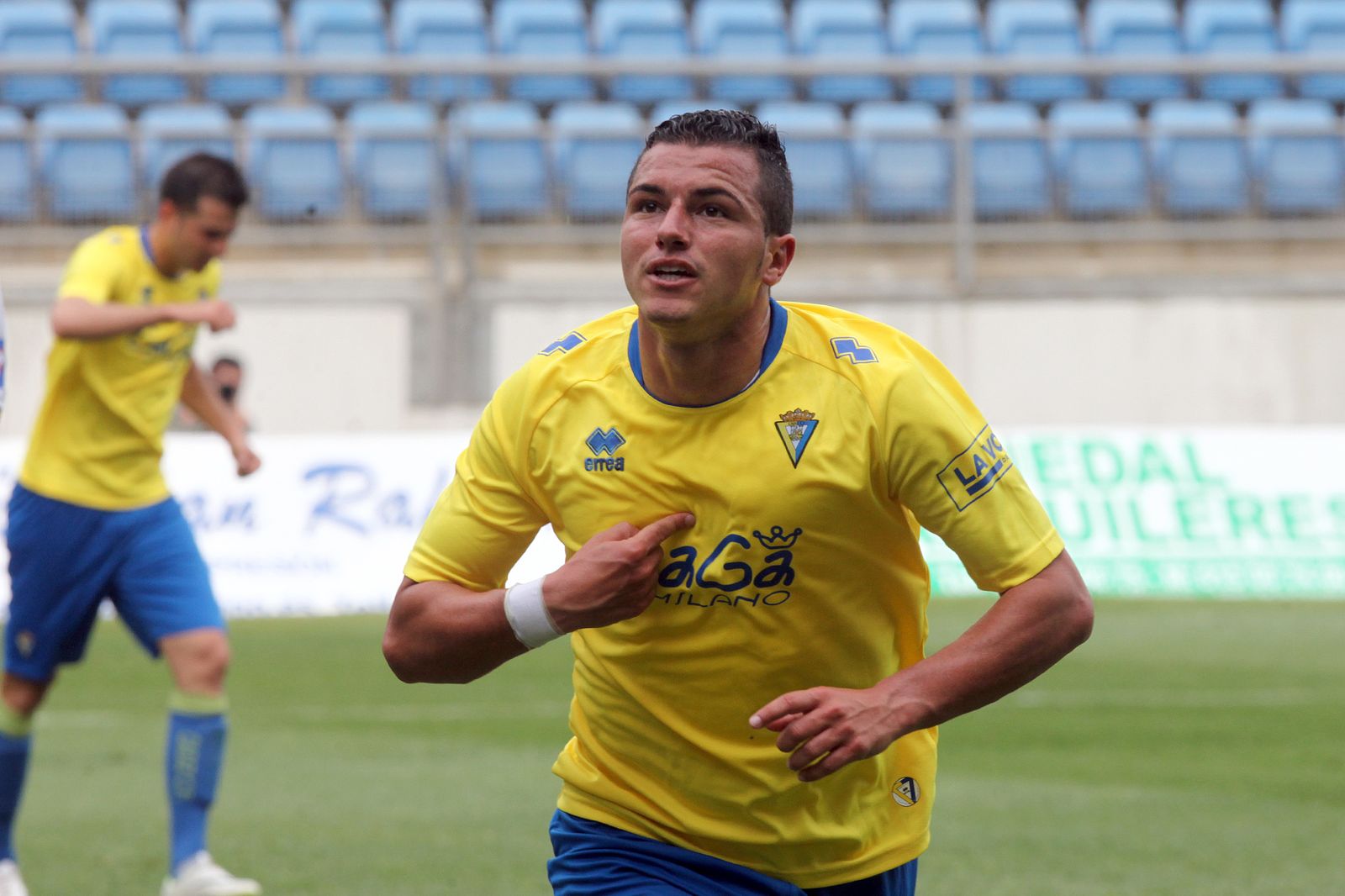 Airam celebra su gol en el 3-0 al Sevilla Atlético, que forma parte del récord.