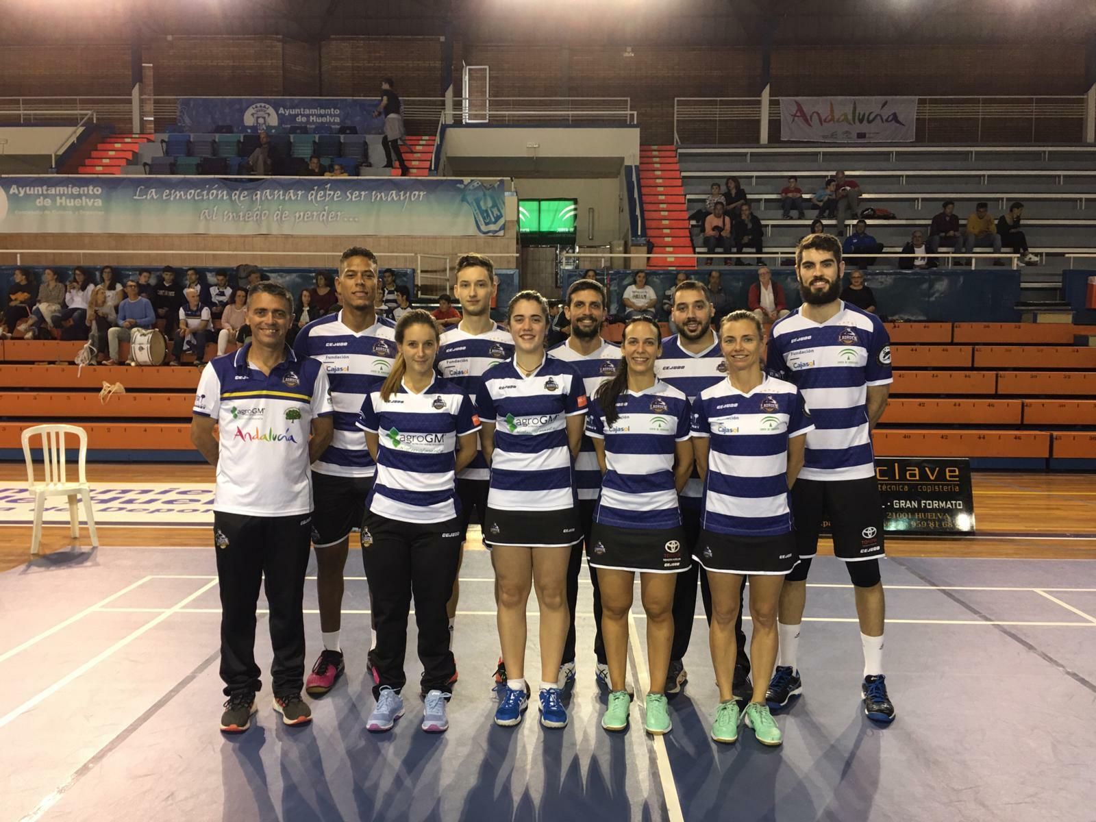 La plantilla del IES La Orden posa en el Andrés Estrada