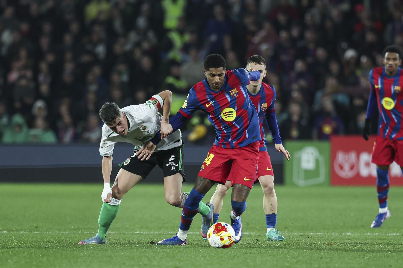 Las fotos del Racing-Barcelona de Copa